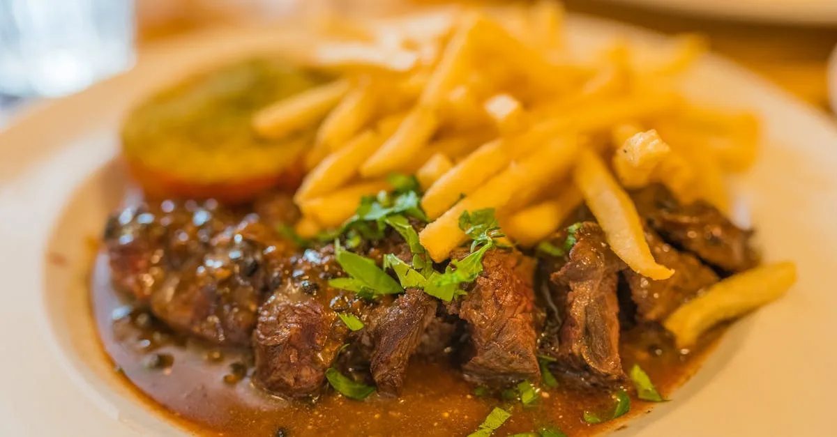 découvrez notre restaurant français convivial, proposant une cuisine maison savoureuse et authentique, idéale pour un repas chaleureux entre amis ou en famille.